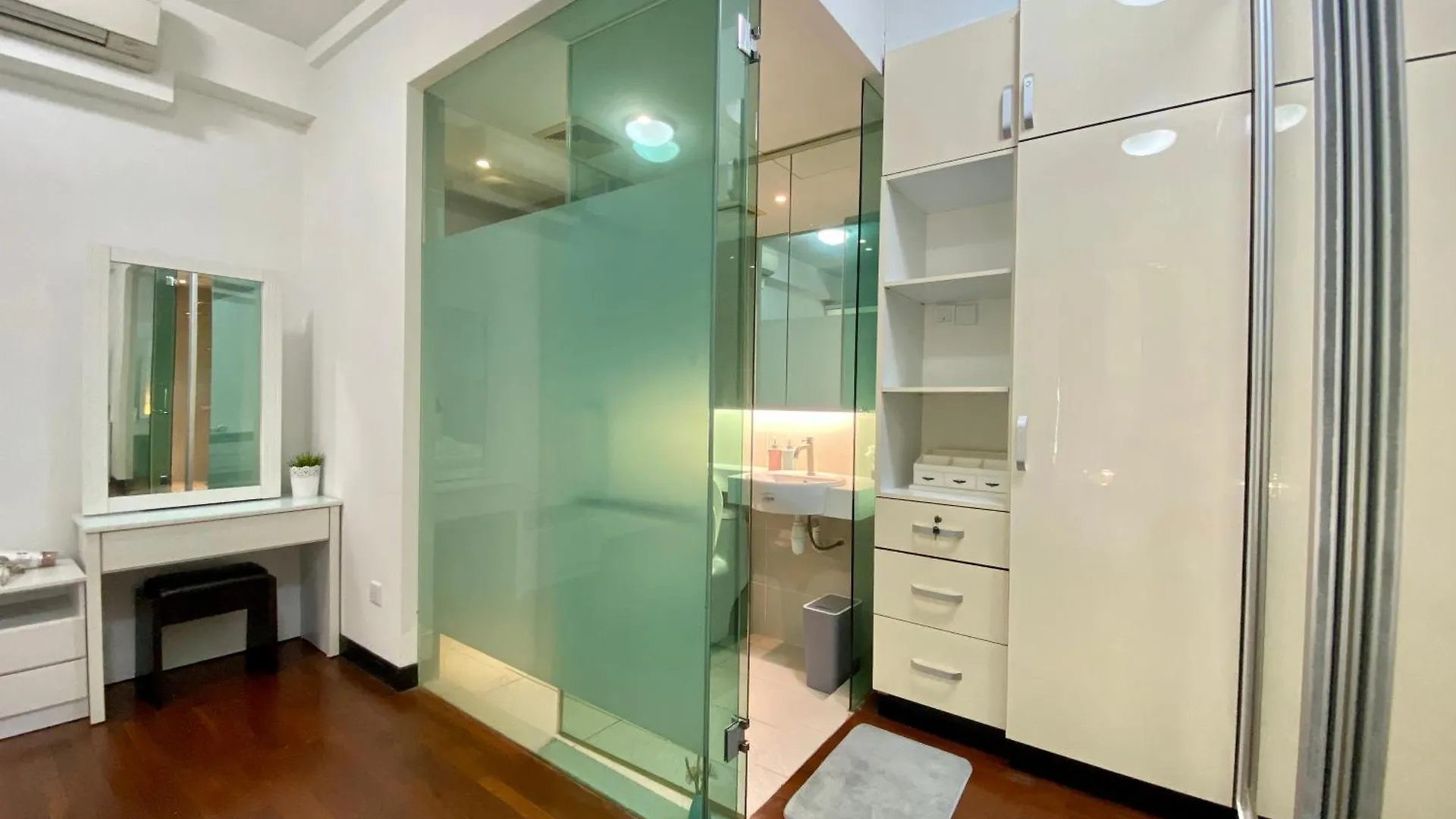 Apartment Duplex 775Sq Ft Near Mid Valley Kuala Lumpur