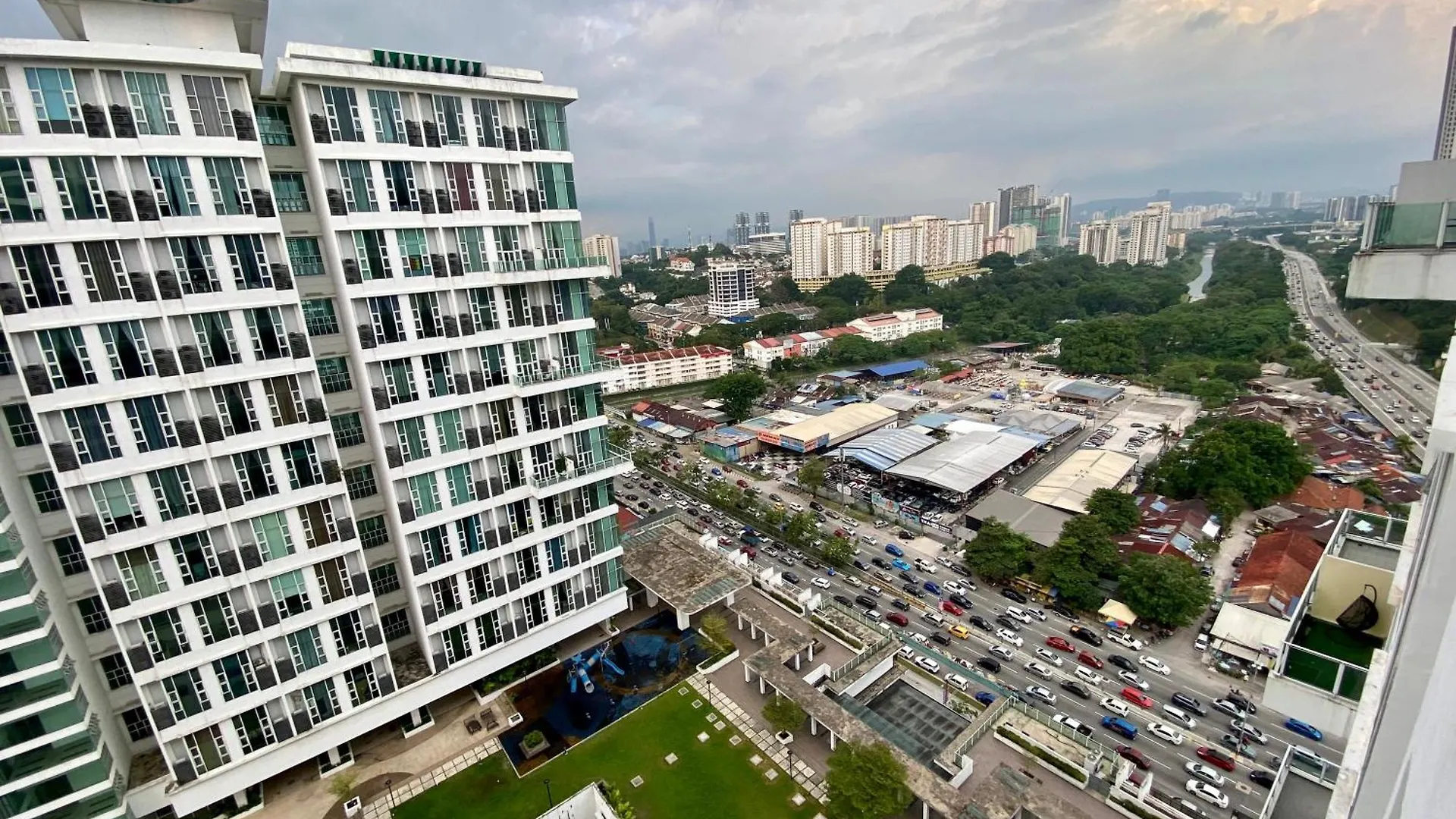 Apartment Duplex 775Sq Ft Near Mid Valley Kuala Lumpur Malaysia