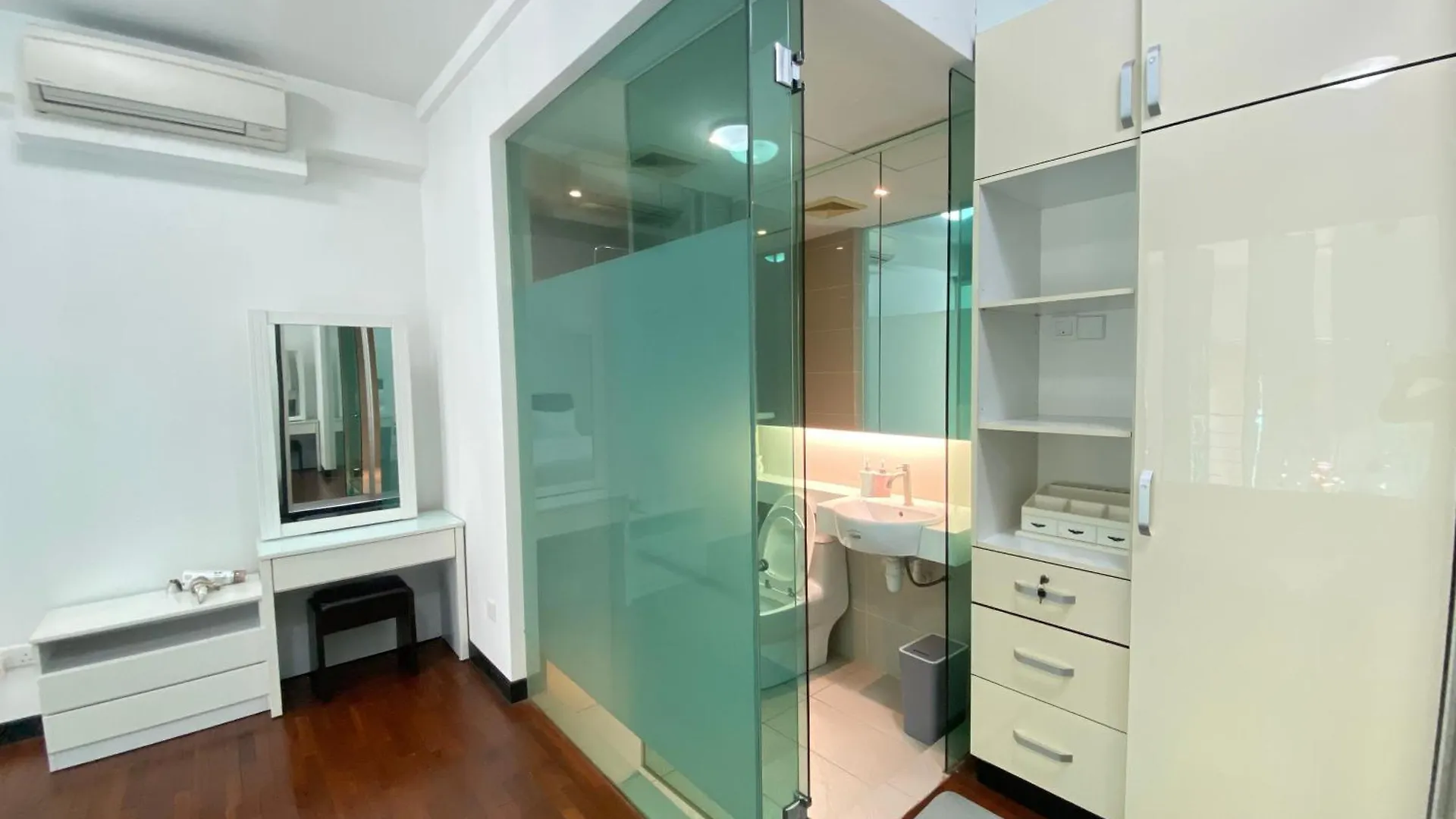 Duplex 775Sq Ft Near Mid Valley Kuala Lumpur
