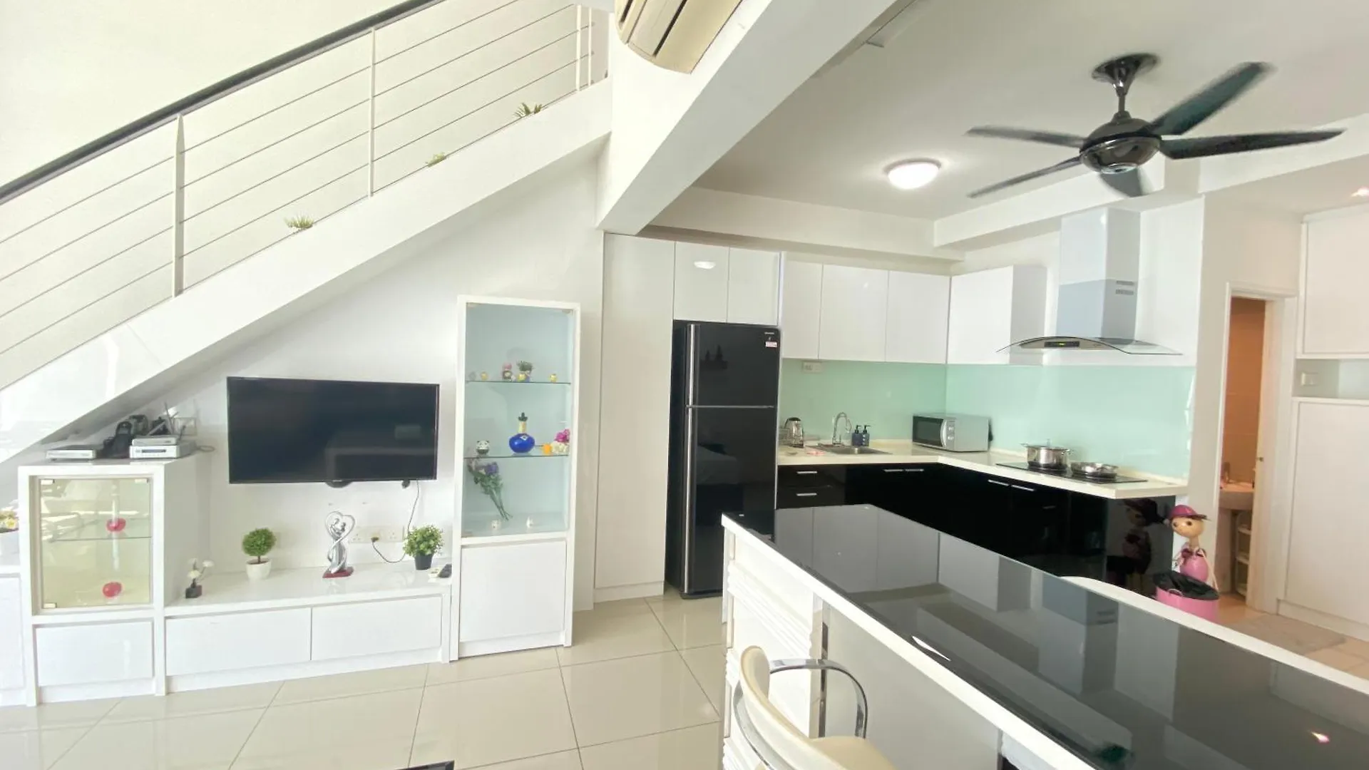 Duplex 775Sq Ft Near Mid Valley Kuala Lumpur 0*,